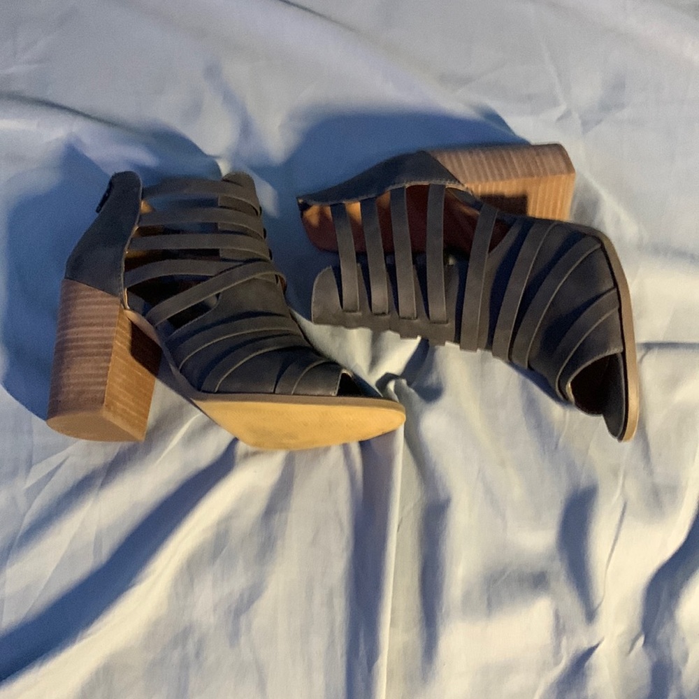 Report ankle boots